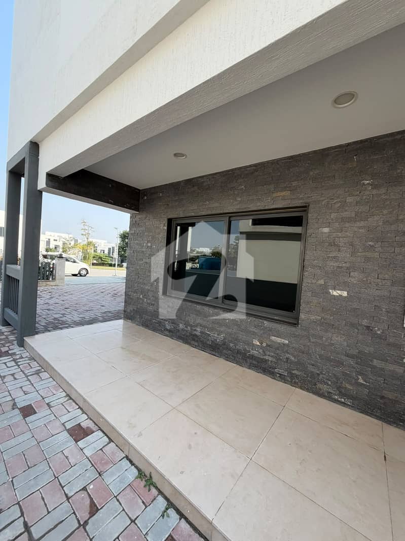 Brand new 10 Marla with extra Land Brand new 10 Marla with extra Land