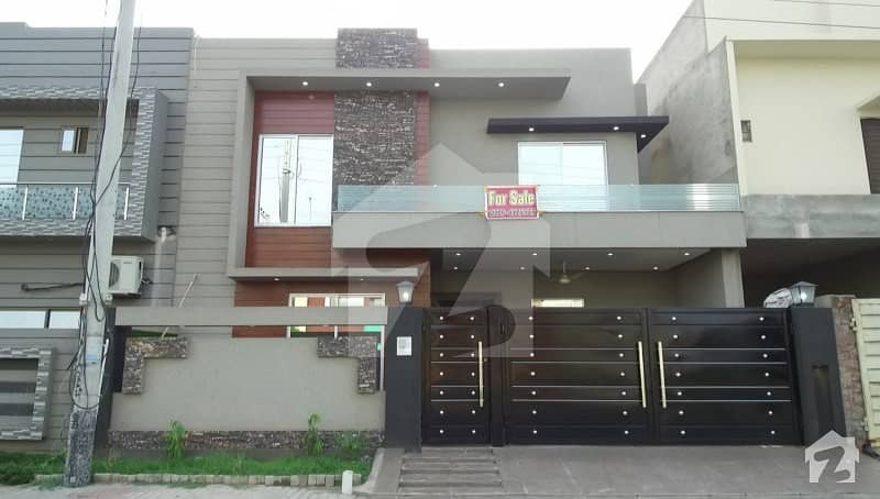 10 Marla Brand New House For Sale In B Block