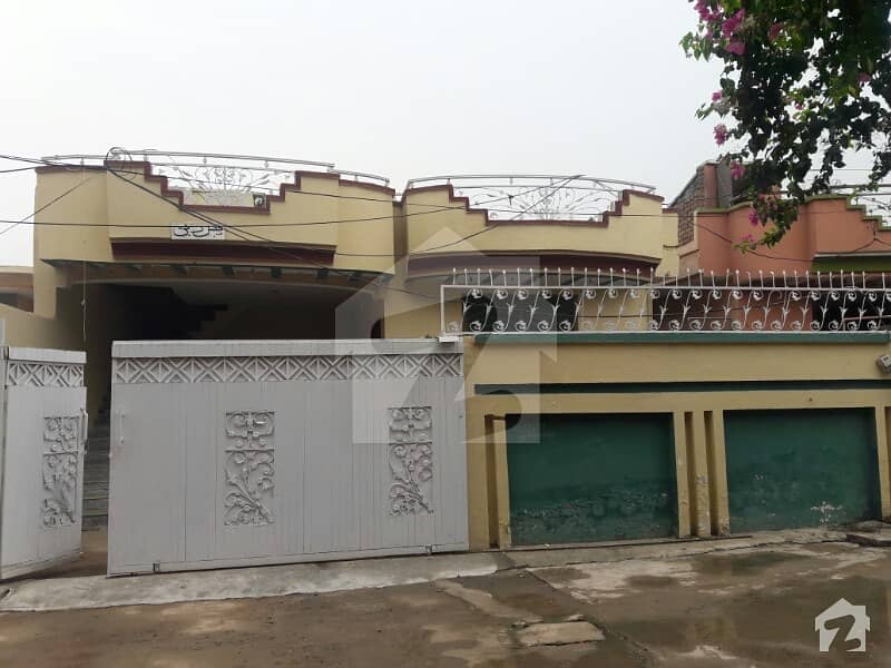 10 marlas house for rent in azeem town near panjab college rwp