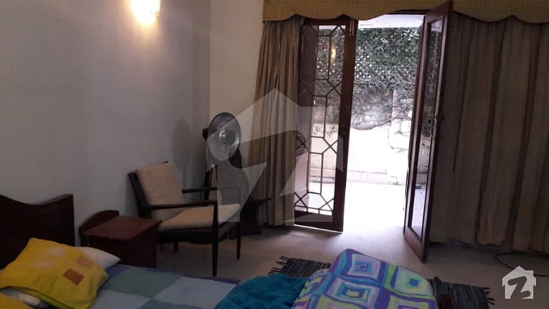 F6 One Bed Studio Flat For Rent