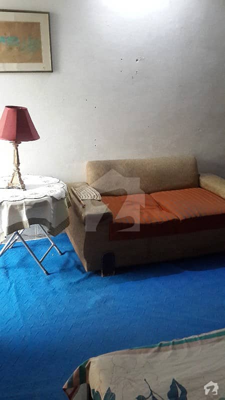1 Kanal House Room Furnished For Rent