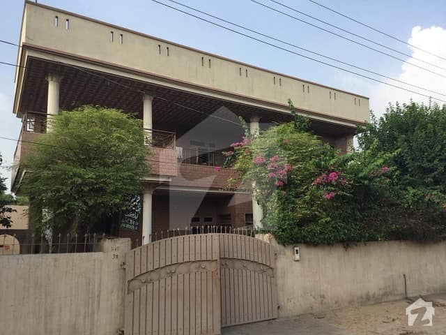 38-B Corner House Fateh Sher Colony With 8. 5 Marlas And With 5 Marla's Of Garden Extra.