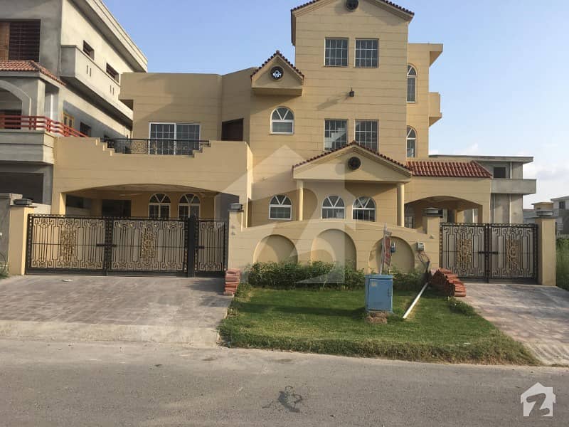 1 Kanal House Available For Sale In Jinnah Garden