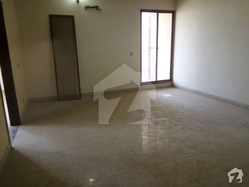 3 Bed Room Apartment Available For Rent 3rd Floor Facing Park