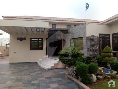 2000 Yards Bungalow For Sale