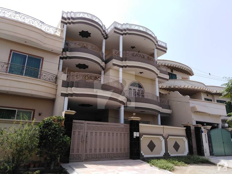 10 Marla Triple Storey House For Rent Hashmi Garden, Bahawalpur