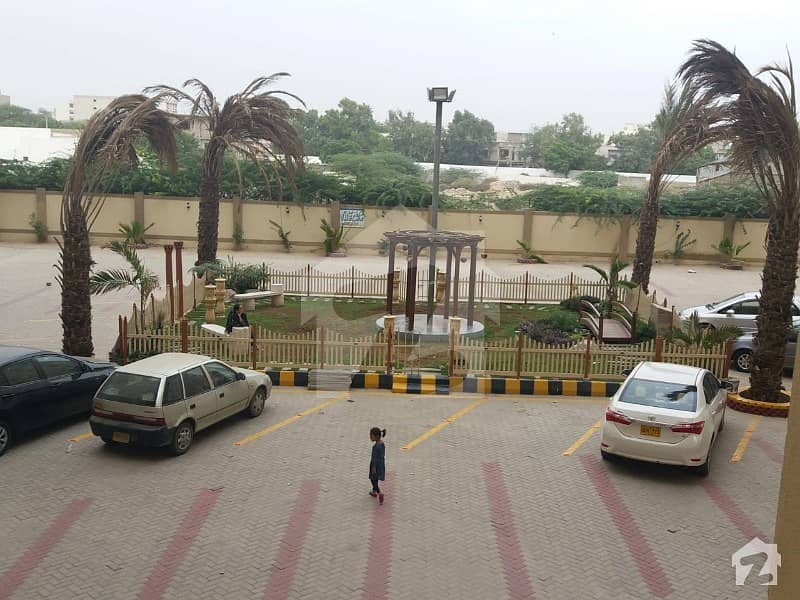 صفورا گوٹھ گلستانِ جوہر کراچی میں 2 کمروں کا 3 مرلہ فلیٹ 22 ہزار میں کرایہ پر دستیاب ہے۔