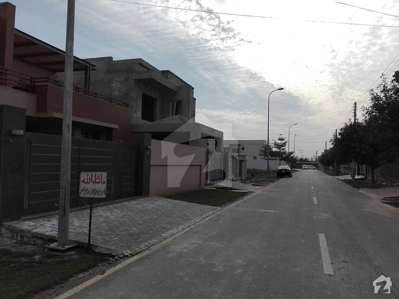 House Is Available For Sale Eden Valley, Faisalabad ID11904585