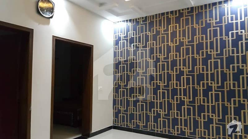 بحریہ ٹاؤن سیکٹرڈی بحریہ ٹاؤن لاہور میں 1 کمرے کا 2 مرلہ فلیٹ 20 ہزار میں کرایہ پر دستیاب ہے۔