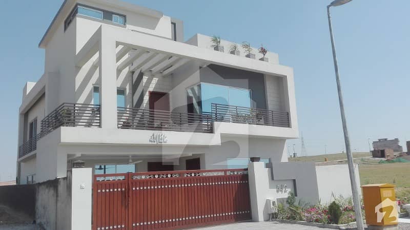 Beautiful 10 Marla House For Sale Bahria Town Phase 8 Sector G Rwp