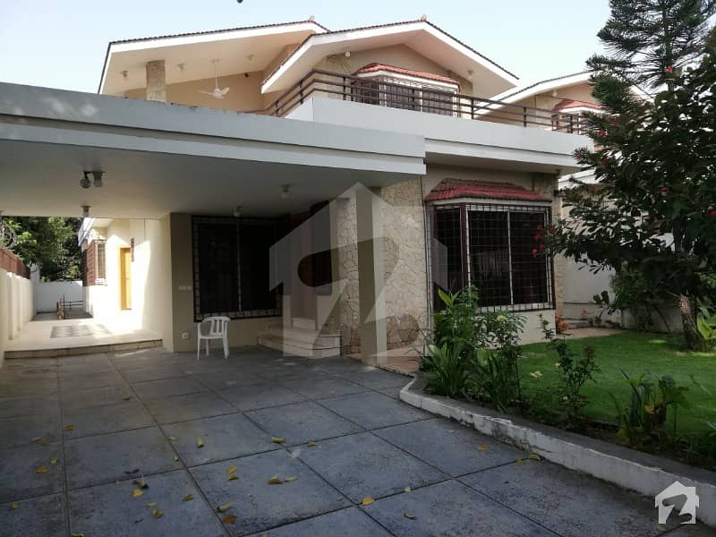 F8 Double Storey House With Basement 4 Bedrooms
