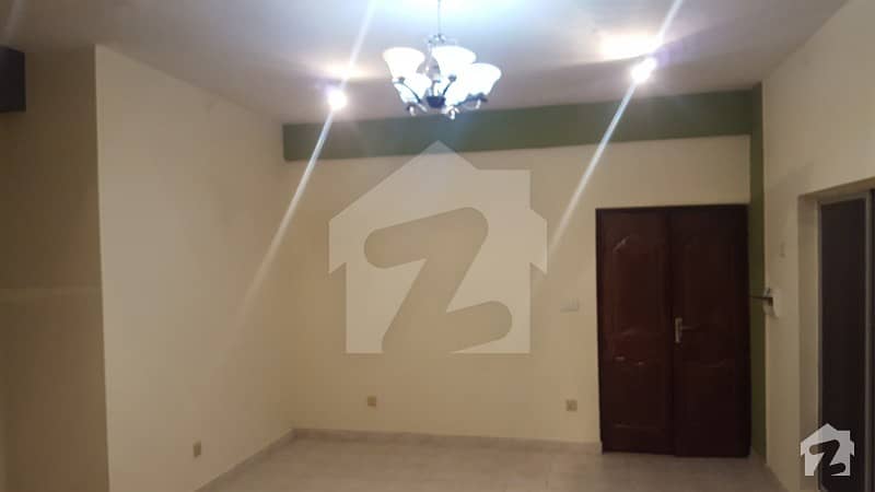 Flat Is Up For Sale In Bahria Town Phase 8 - Awami Villas 5
