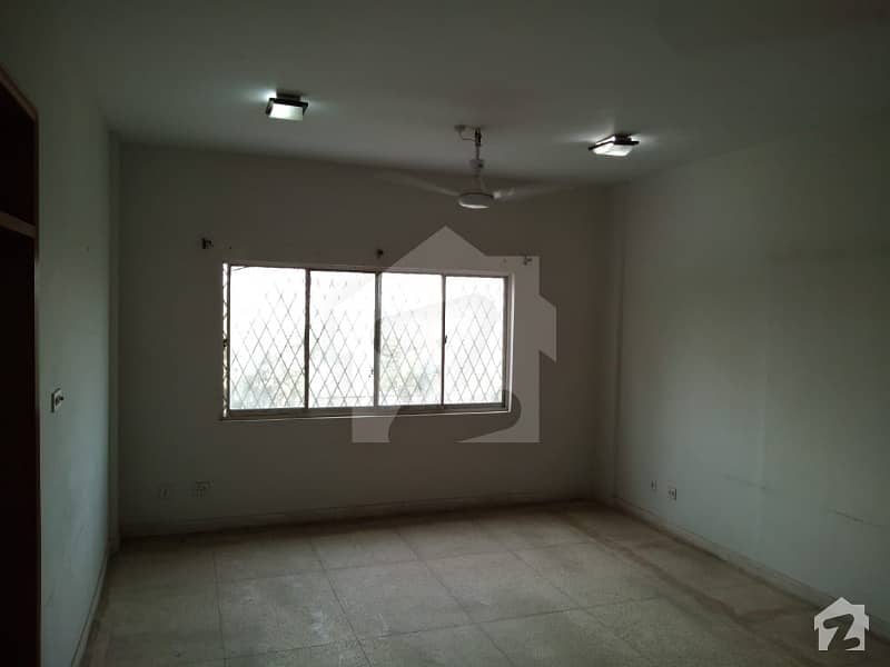 Clifton Garden Flat For Rent 4 Bedrooms Drawing Dining Out Class Flat