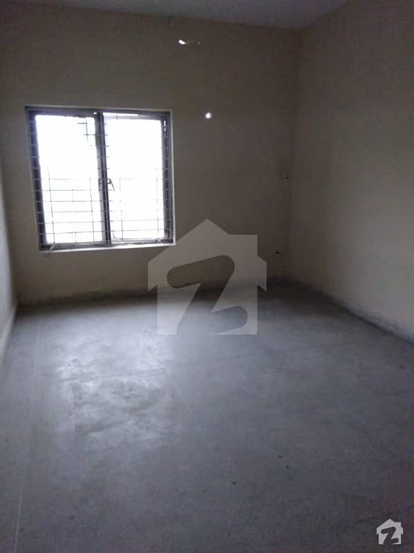 4 marla 2 bed attached bath flat with roof top for rent