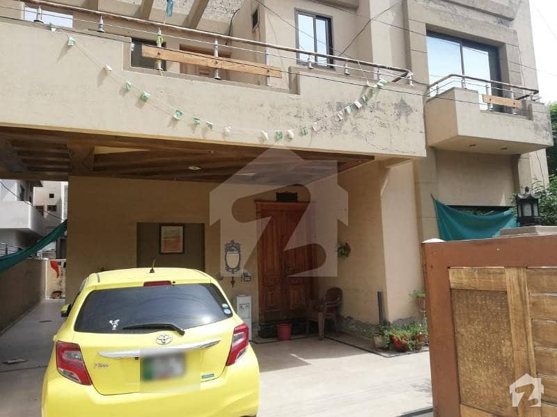 10 Marla Beautiful House For Sale In Wapda Town Phase 1 - Block F2