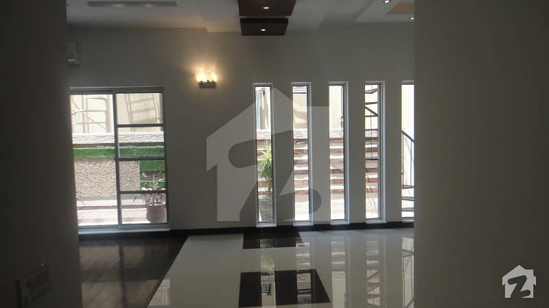 Plaza For Rent At Dha Lahore Phase 6 Mb Main Boulevard