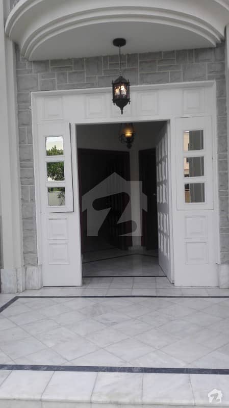1 Kanal Lower Portion Common Gate For Rent Available Prime Location