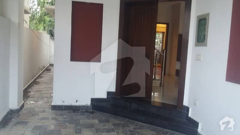 5 Marla Beautiful House Available For Rent In Cheapest Price And Hot Location
