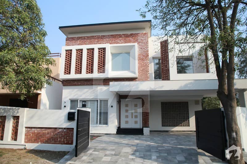 Kanal Contemporary Bungalow For Sale In Sui Gas Society Phase 1 Lahore