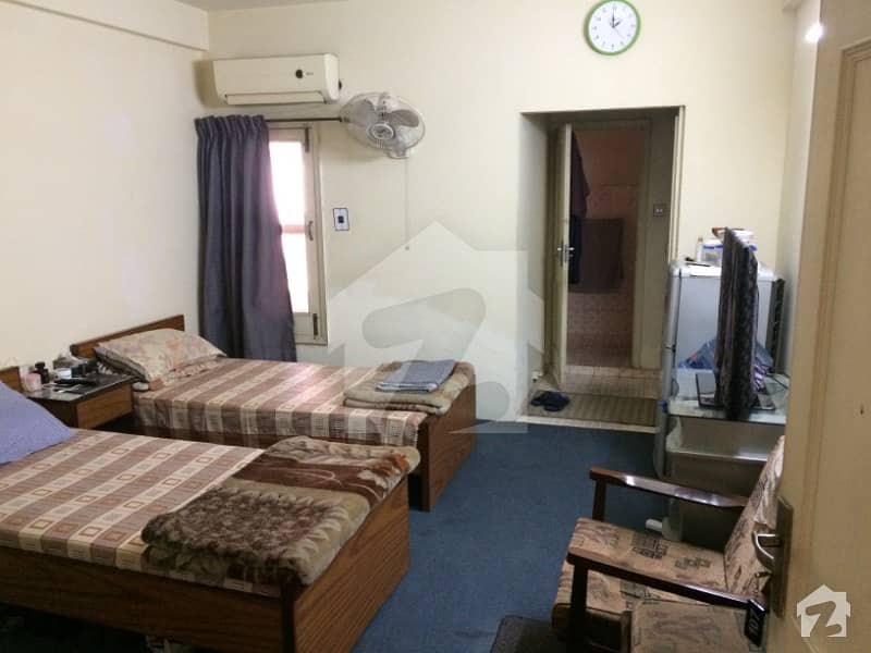 Furnished Rooms With Well Facilities Available For Job Holders