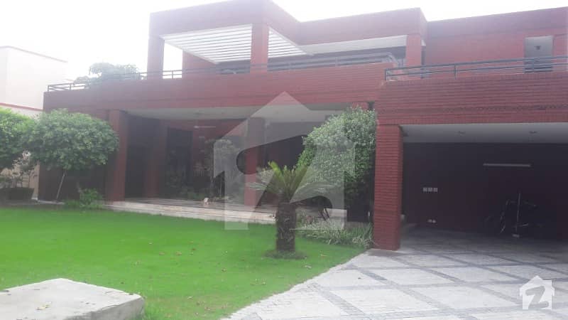 Phase 1 BlockM 2 Kanal double story house for rent
