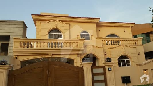 Stunning Height Location 5 Bed Rooms Study 1 Kanal House For Sale Stunning Height Location 5 Bed Rooms Study 1 Kanal House For Sale