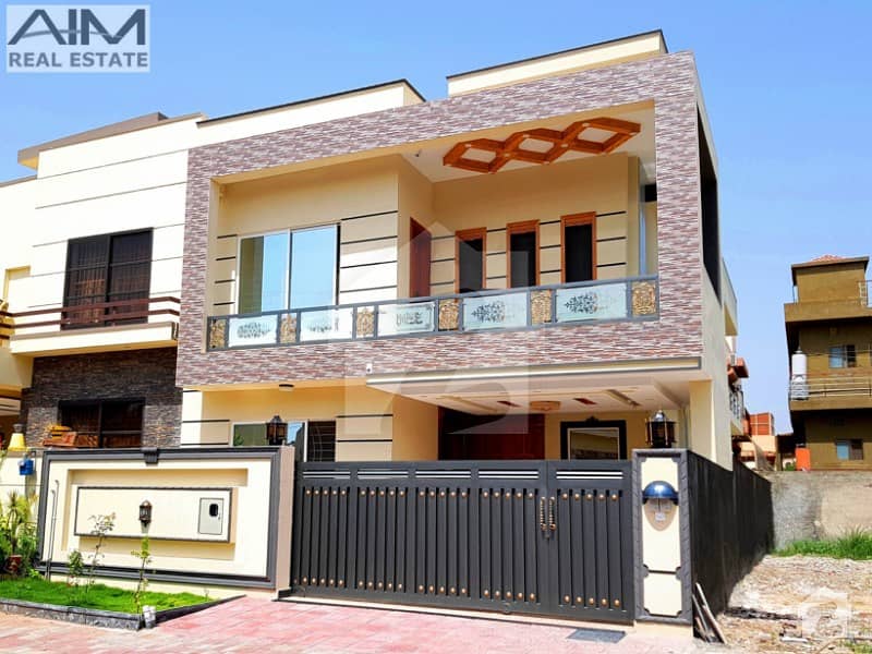 Excellent 10 Marla House For Sale
