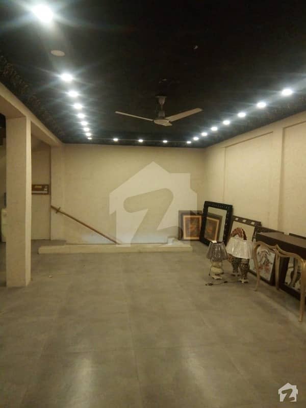 Main Murree Road Plaza For Furniture Electronics Showroom