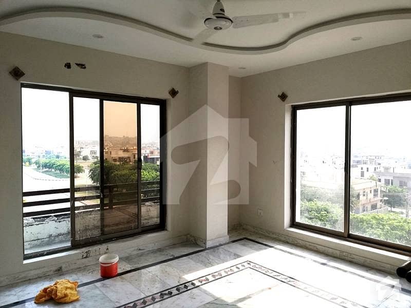 Bahria Town Phase 8 Rafi Commercial 1 Bed Apartment For Rent