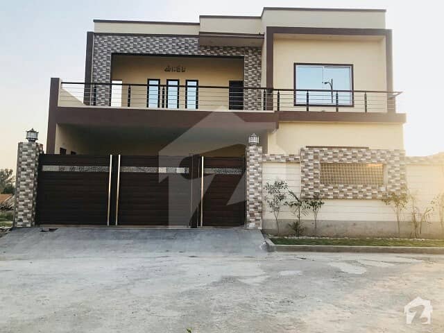 10 Marla House For Sale Tech Town V. i. p  H Block Tnt Colony Main Satiana Road Faisalabad