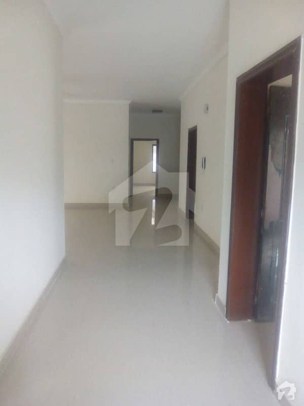 1 Room Flat For Student Or Job Holders Available For Rent