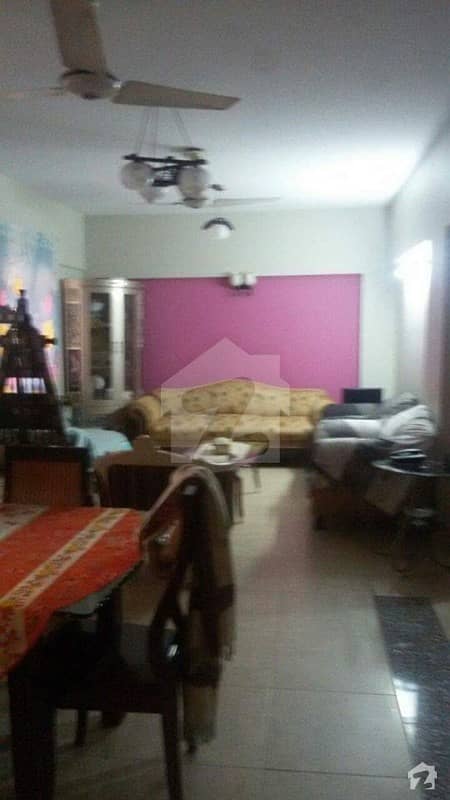 Full Floor Flat Is Available For Sale In Big Bukhari Commercial Area