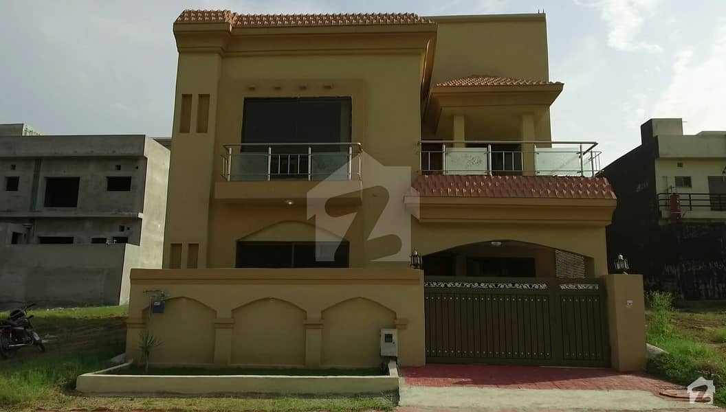 Double Storey House  Park Face For Sale In Bahria Town Phase 8