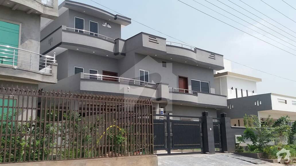 9 Beds Levish Double Storey 1 Kanal House Is For Sale