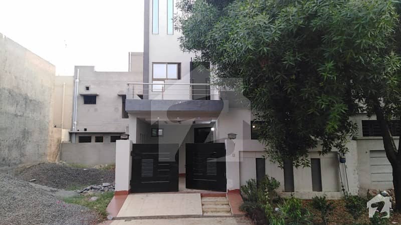 5 Marla Luxury House Is Available For Sale