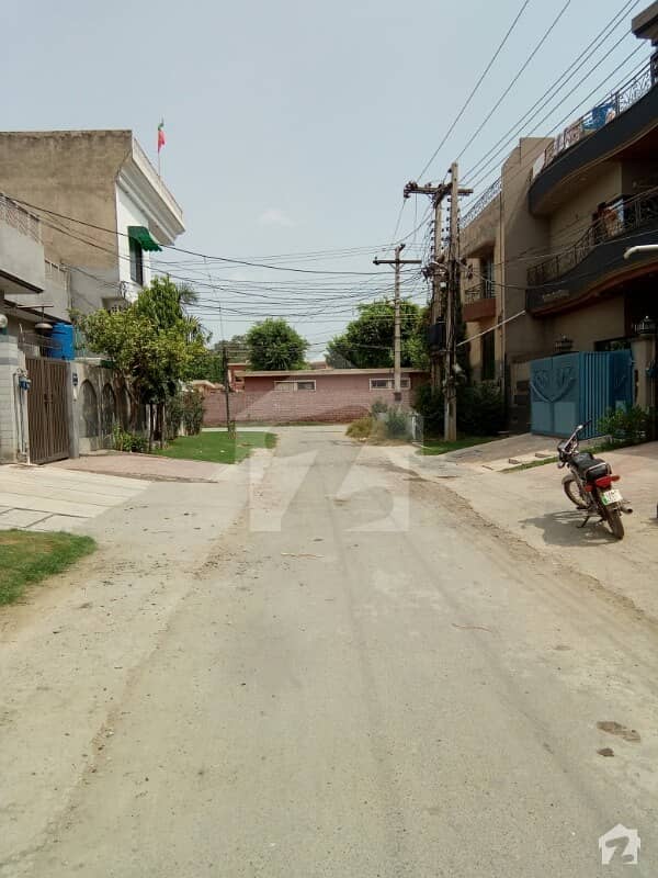 10Marla Single Story Full House For Rent. In Old Officer Colony Lahore