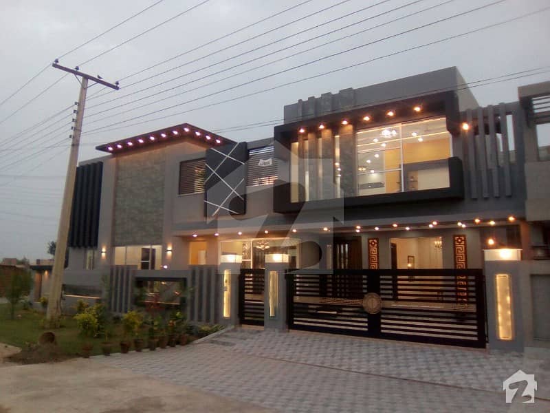 15 Marla Bungalow On Main 100 Feet Road In State Life Housing Society
