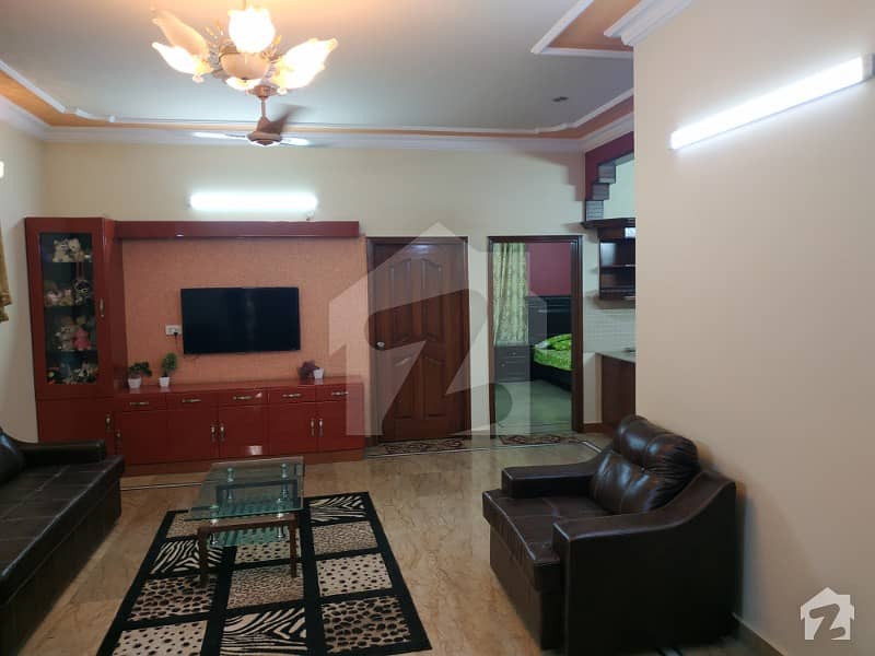 Corner 240 Sq Yard West Open Ideal Location And Constructed House For Sale