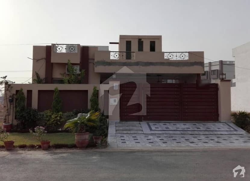 House Is Available For Sale Central Park Housing Scheme, Lahore