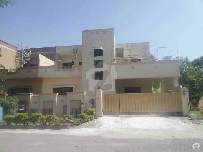 10 Marla House Is Available For Sale In Askari 14