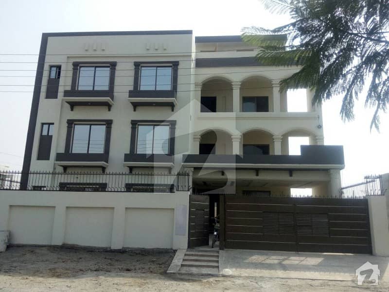 2 Kanal 3 Story Full Building Available For Rent