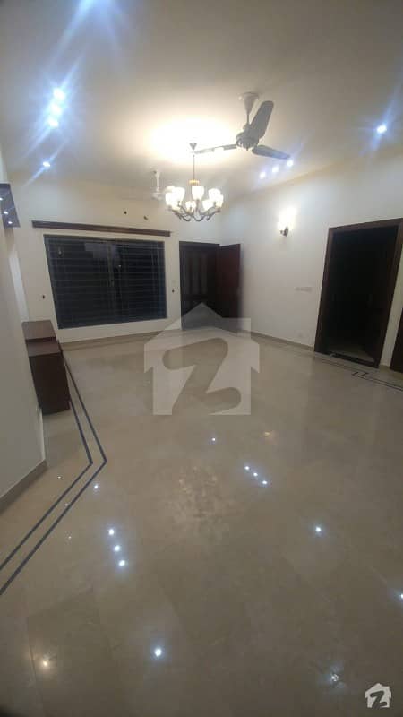 One Kanal Brand New Lower Portion For Rent