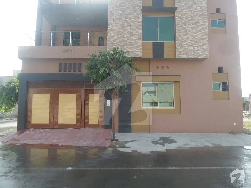 House Is Available For Sale	On Main Madhali Road