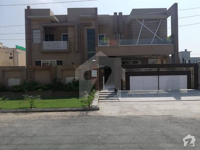 1 Kanal Brand New House Ideal Location Available For Sale In Valencia Town Lahore