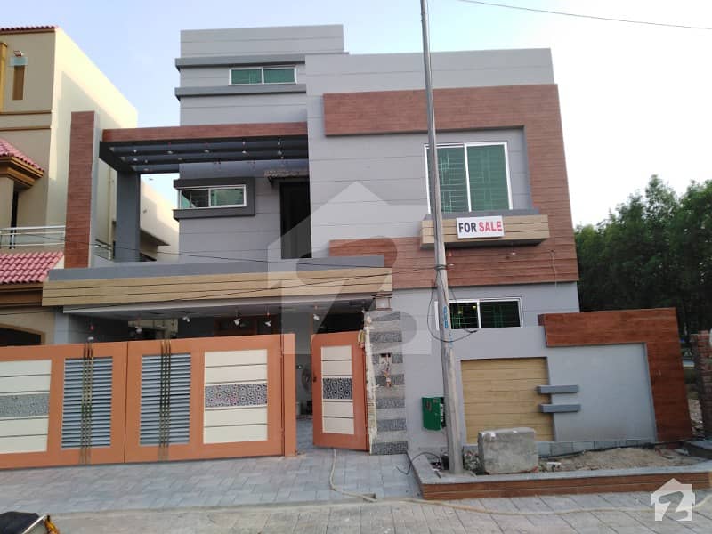 11 Marla Beautiful Solid New Interior House DD Block Bahria Town Lahore