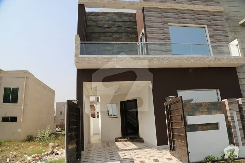 D Block  5 Marla Luxury Brand New House For Rent