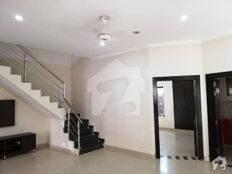 8 Marla Used House For Sale In Usman Block Sector B Bahria Town Lahore