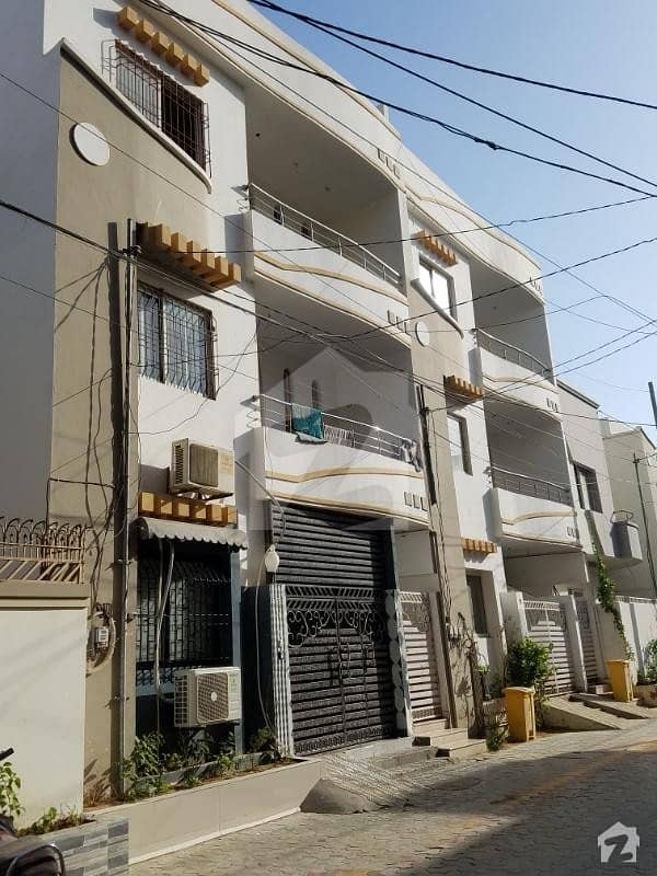 یاسین آباد گلبرگ ٹاؤن کراچی میں 4 کمروں کا 5 مرلہ مکان 95 لاکھ میں برائے فروخت۔
