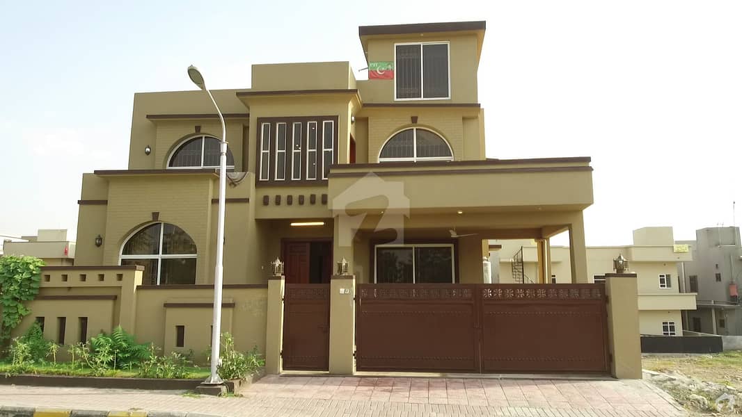 Brand New 3 Units House With Modern Design  High Quality Construction