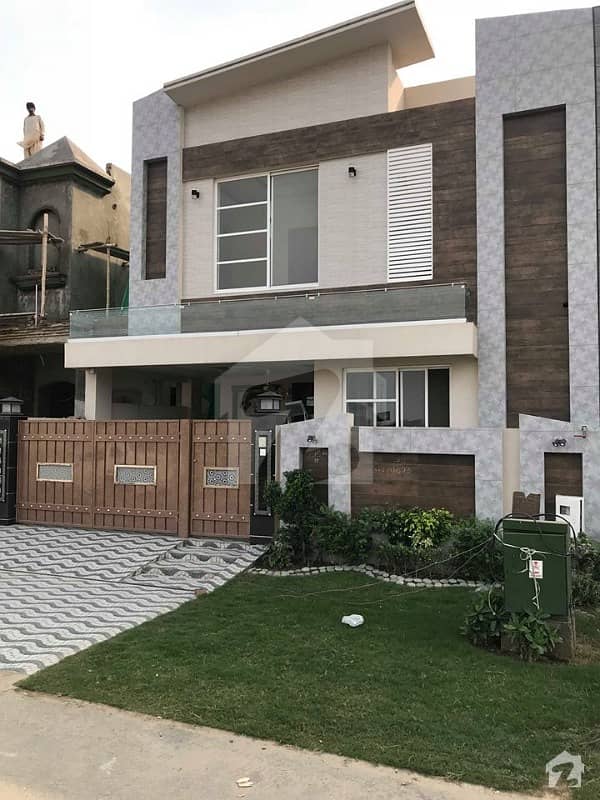 Brand New Dream House 7 Marla For Sale